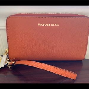 Michael Kors Mercer Wristlet